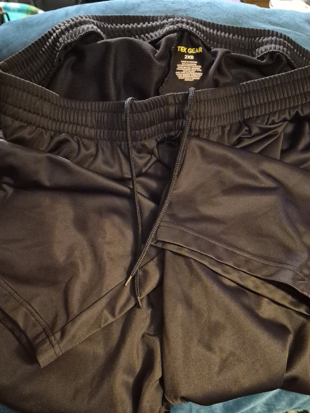 tek gear black performance drawstring shorts